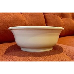 Fiesta Fiestaware Yellow Sunflower 2-Quart Casserole Dish 1990s